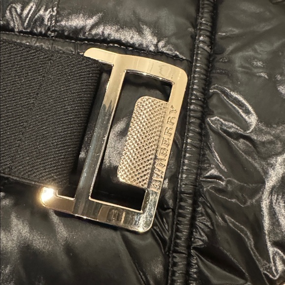 BURBERRY BELTED PUFFER VEST FUR HOOD - Picture 5 of 10